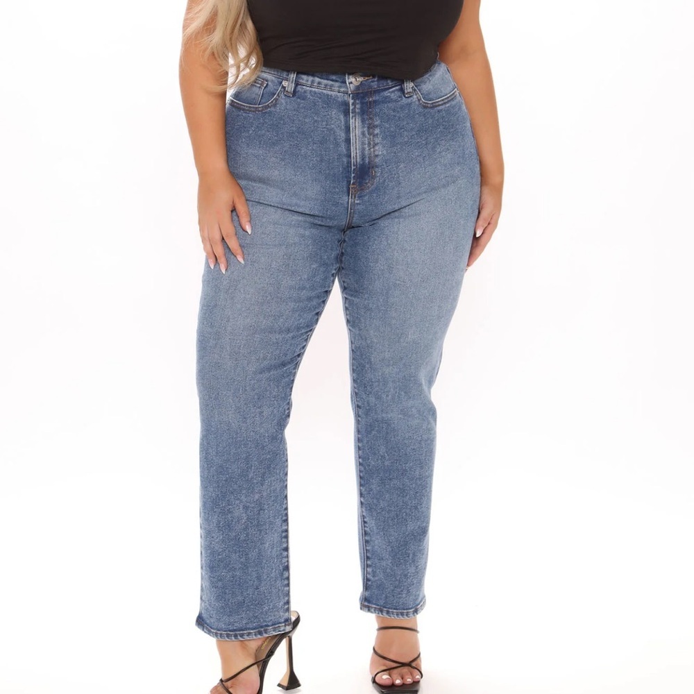 FASHION NOVA 90's Vibe High Rise Straight Leg Jeans Medium Blue Wash Size 15/32